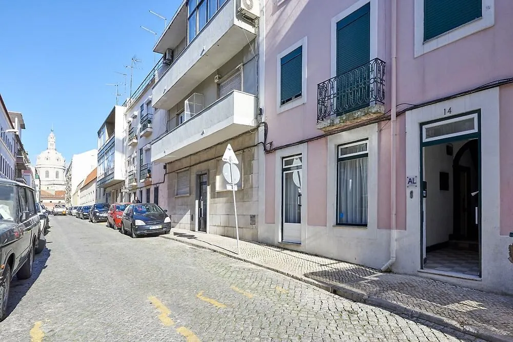 Discovery Apartment Estrela Lisbon